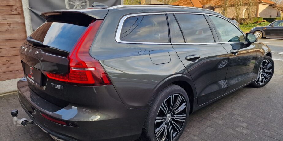 Volvo V60 T8 Plug-In Hybrid / 2019 / 81.000km