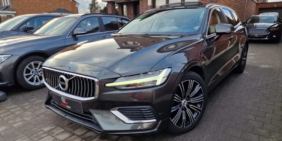 Volvo V60 T8 Plug-In Hybrid / 2019 / 81.000km